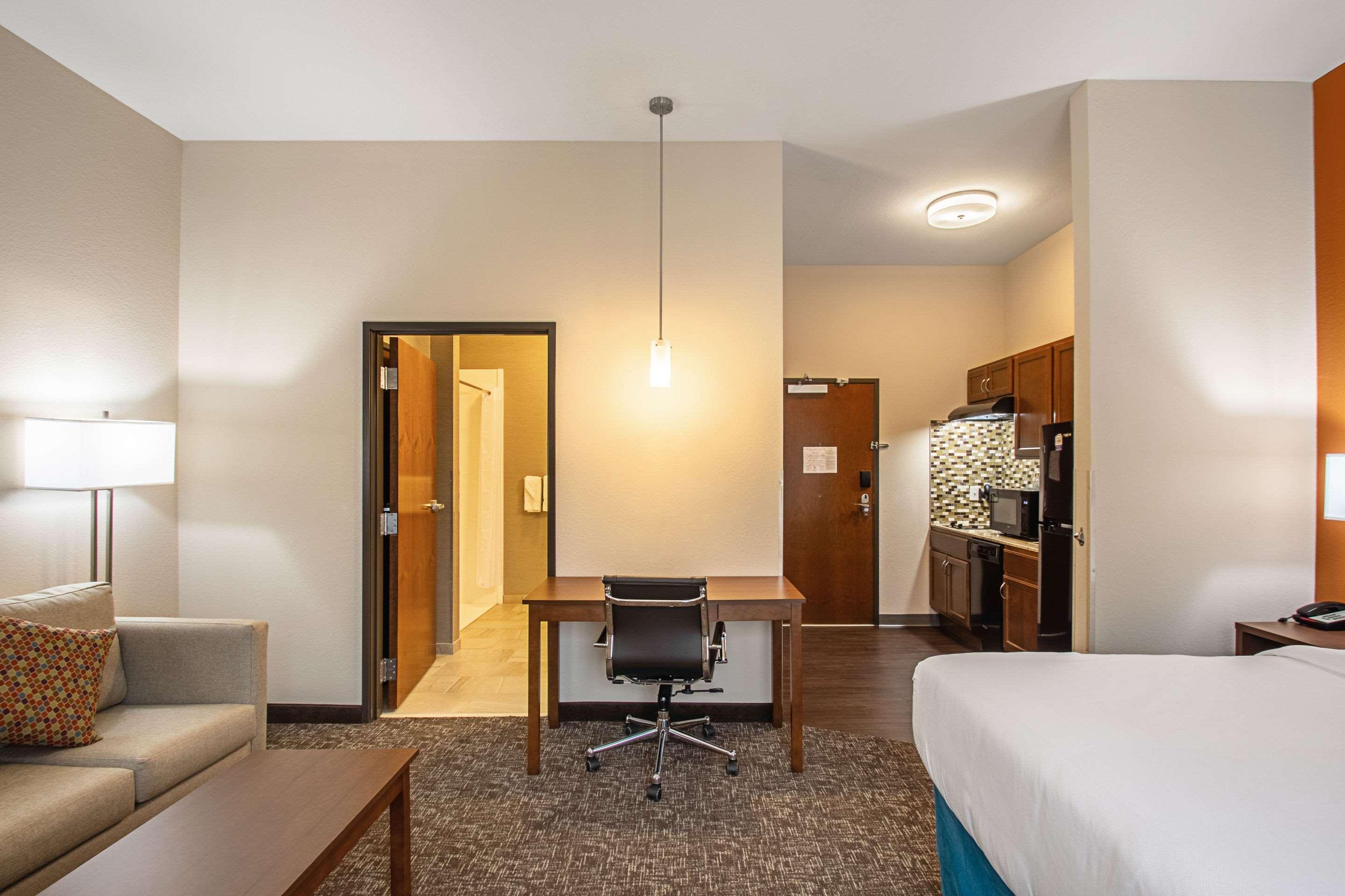 Sleep Inn & Suites Madison - Monona Экстерьер фото