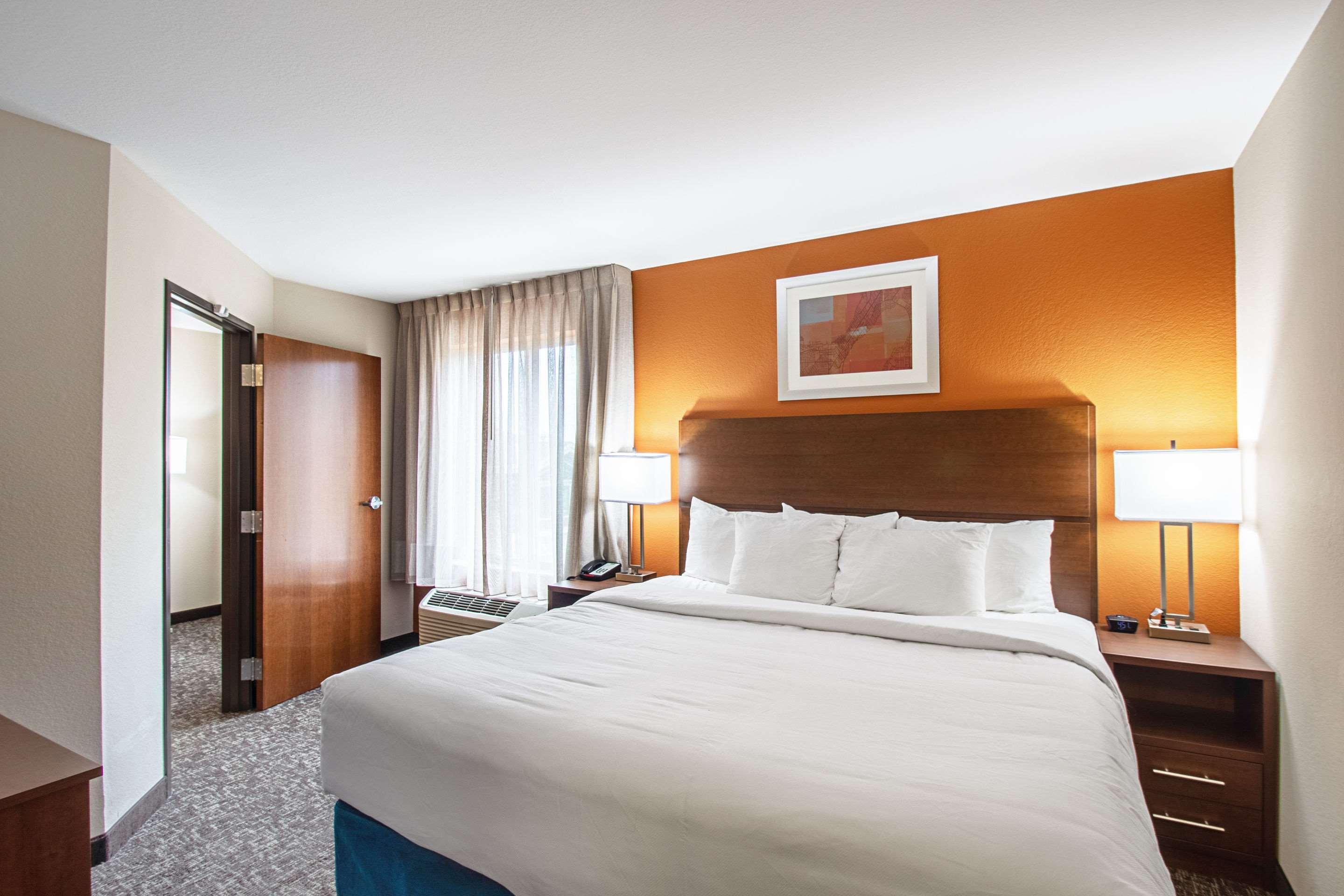 Sleep Inn & Suites Madison - Monona Экстерьер фото