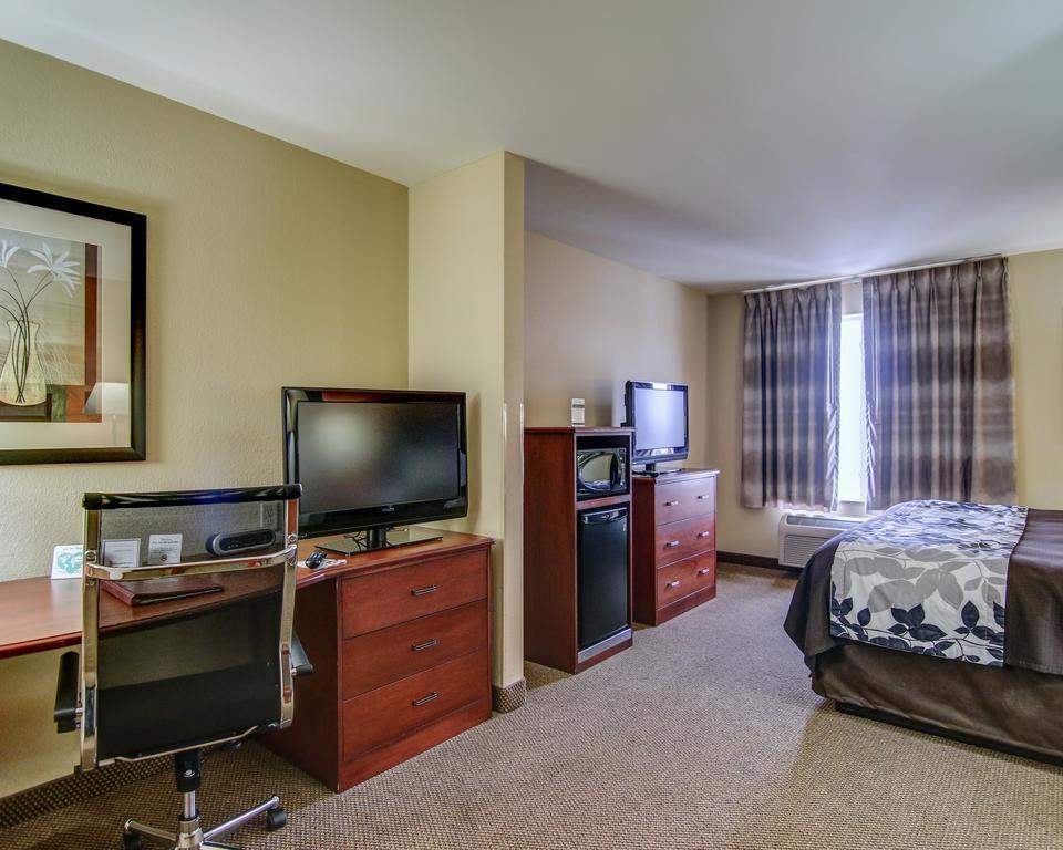 Sleep Inn & Suites Madison - Monona Экстерьер фото