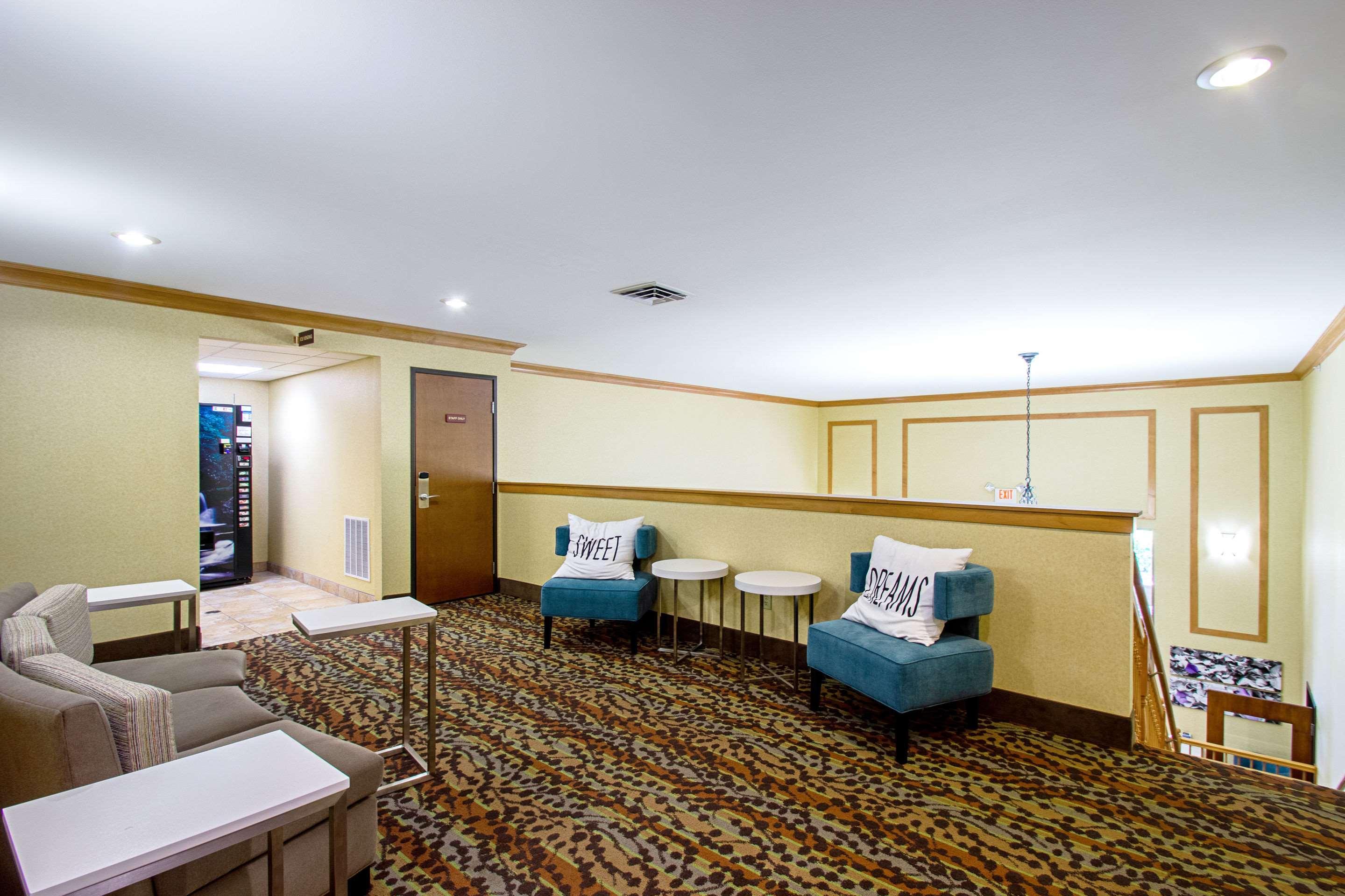 Sleep Inn & Suites Madison - Monona Экстерьер фото